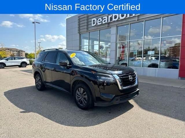 2023 Nissan Pathfinder Vehicle Photo in Canton, MI 48188