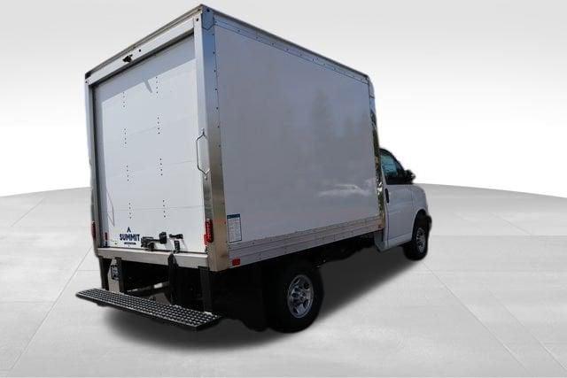 2023 Chevrolet Express Commercial Cutaway Vehicle Photo in Salem, OR 97301