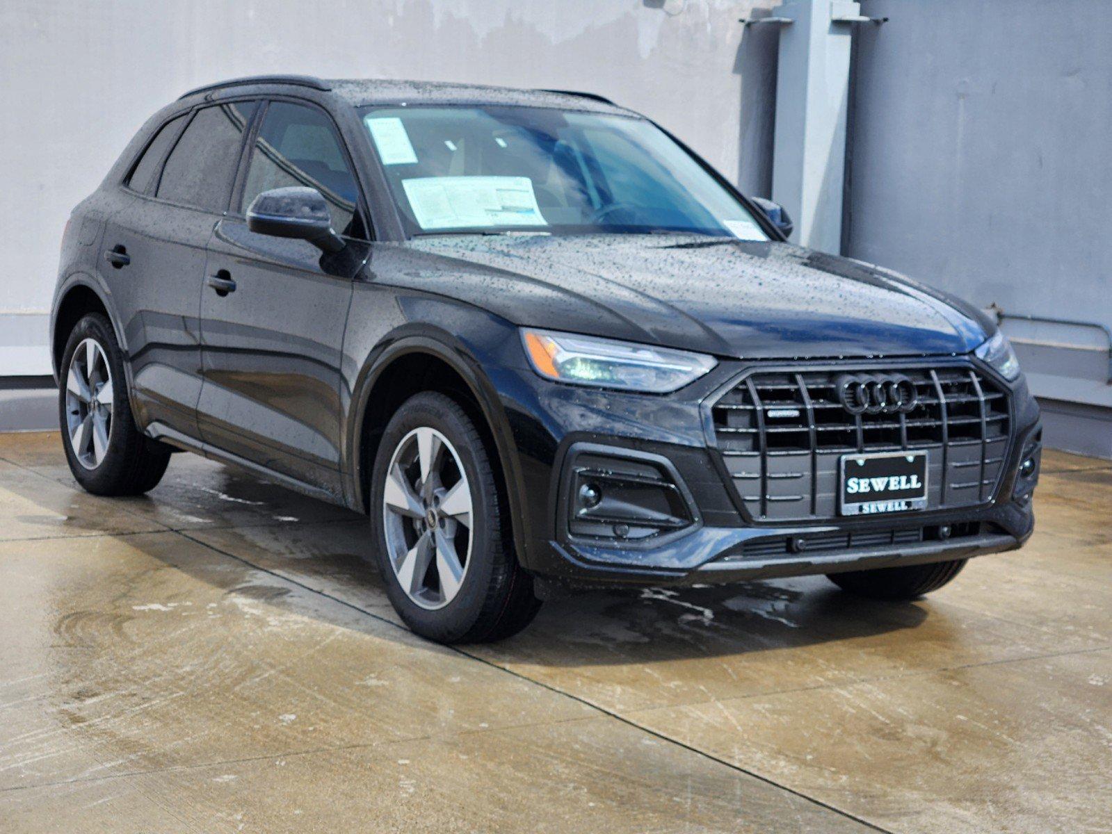 2025 Audi Q5 Vehicle Photo in SUGAR LAND, TX 77478