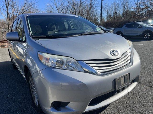 2015 Toyota Sienna Vehicle Photo in Flemington, NJ 08822