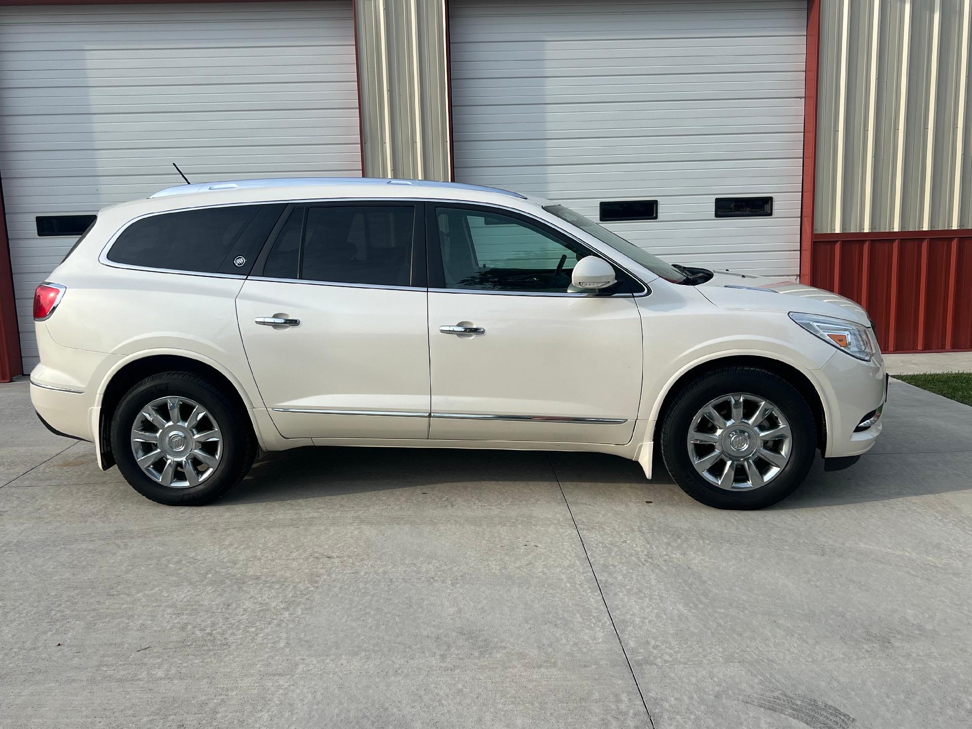 Used 2015 Buick Enclave Premium with VIN 5GAKVCKD5FJ286010 for sale in Kansas City