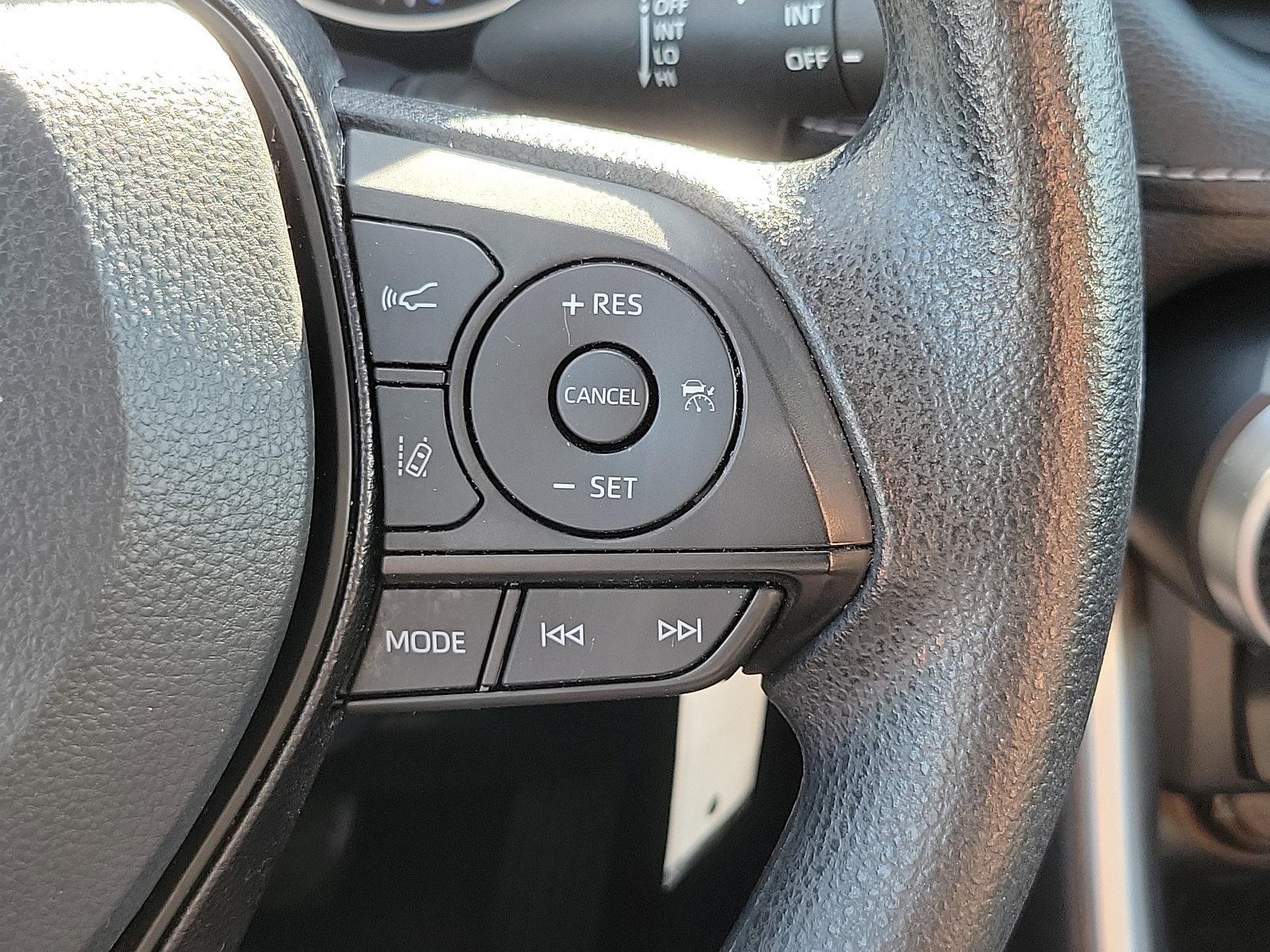 2020 Toyota RAV4 Vehicle Photo in Harrisburg, PA 17111