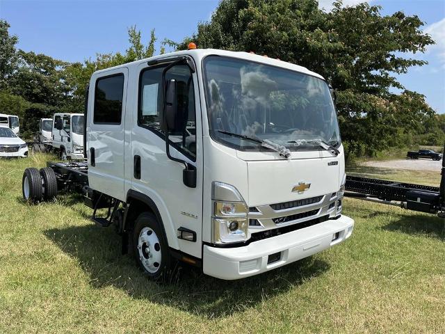 2025 Chevrolet Low Cab Forward 3500 Vehicle Photo in ALCOA, TN 37701-3235