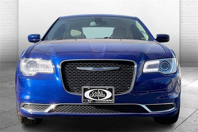 2019 Chrysler 300 Vehicle Photo in INDEPENDENCE, MO 64055-1314