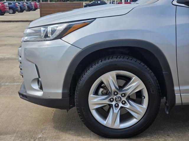 2018 Toyota Highlander Vehicle Photo in Denison, TX 75020