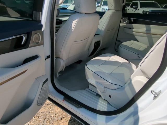 2025 Buick Enclave Vehicle Photo in ALBERTVILLE, AL 35950-0246