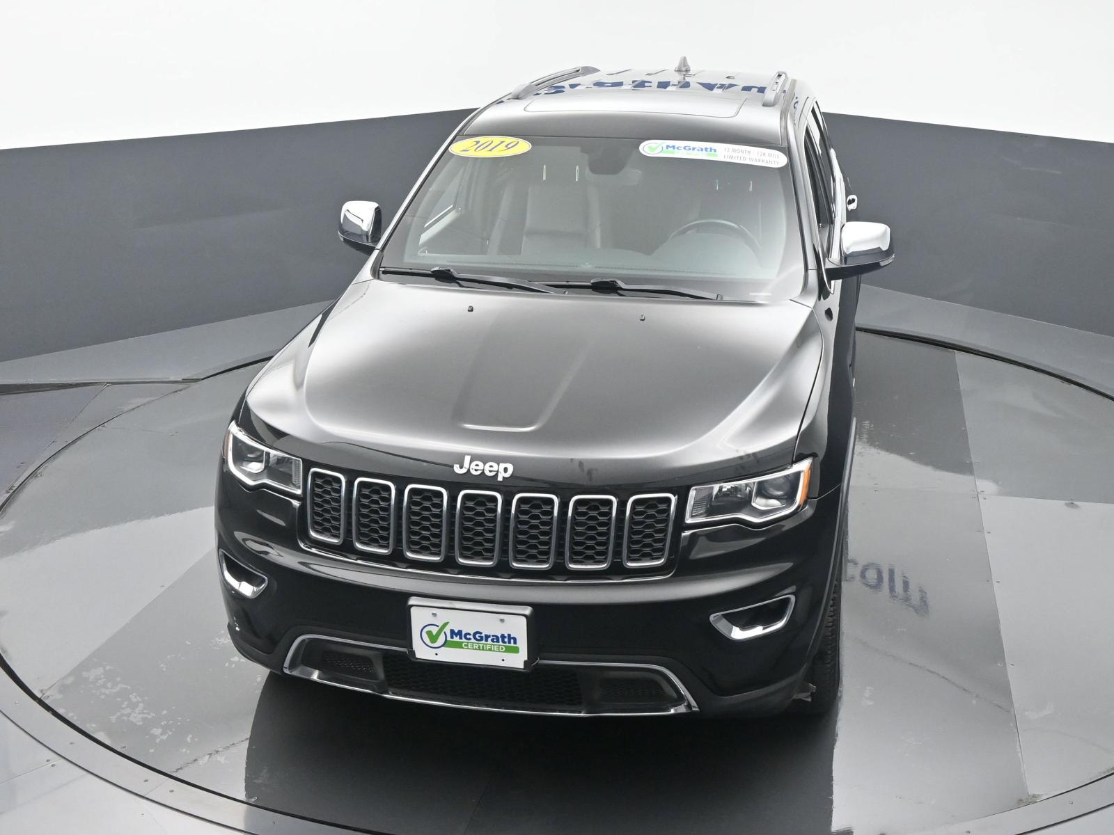 2019 Jeep Grand Cherokee Vehicle Photo in Cedar Rapids, IA 52402