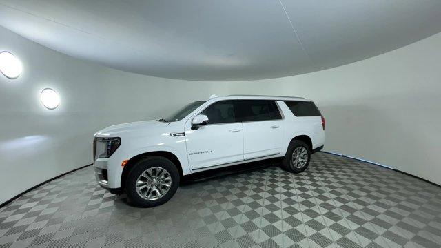 2024 GMC Yukon XL Vehicle Photo in GILBERT, AZ 85297-0402