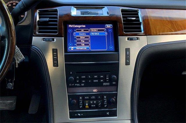 2013 Cadillac Escalade Vehicle Photo in INDEPENDENCE, MO 64055-1377