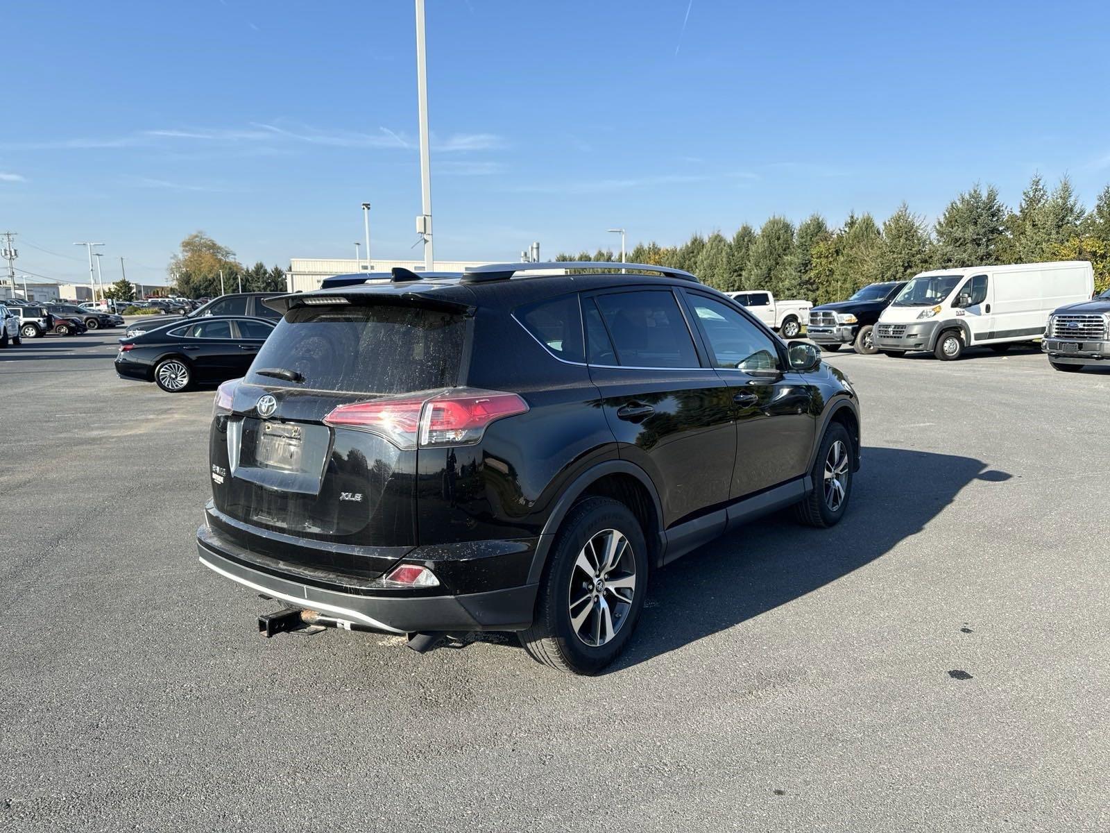 2016 Toyota RAV4 Vehicle Photo in Mechanicsburg, PA 17050-1707