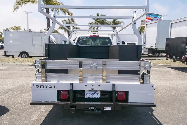 2023 Chevrolet Silverado Chassis Cab Vehicle Photo in VENTURA, CA 93003-8585