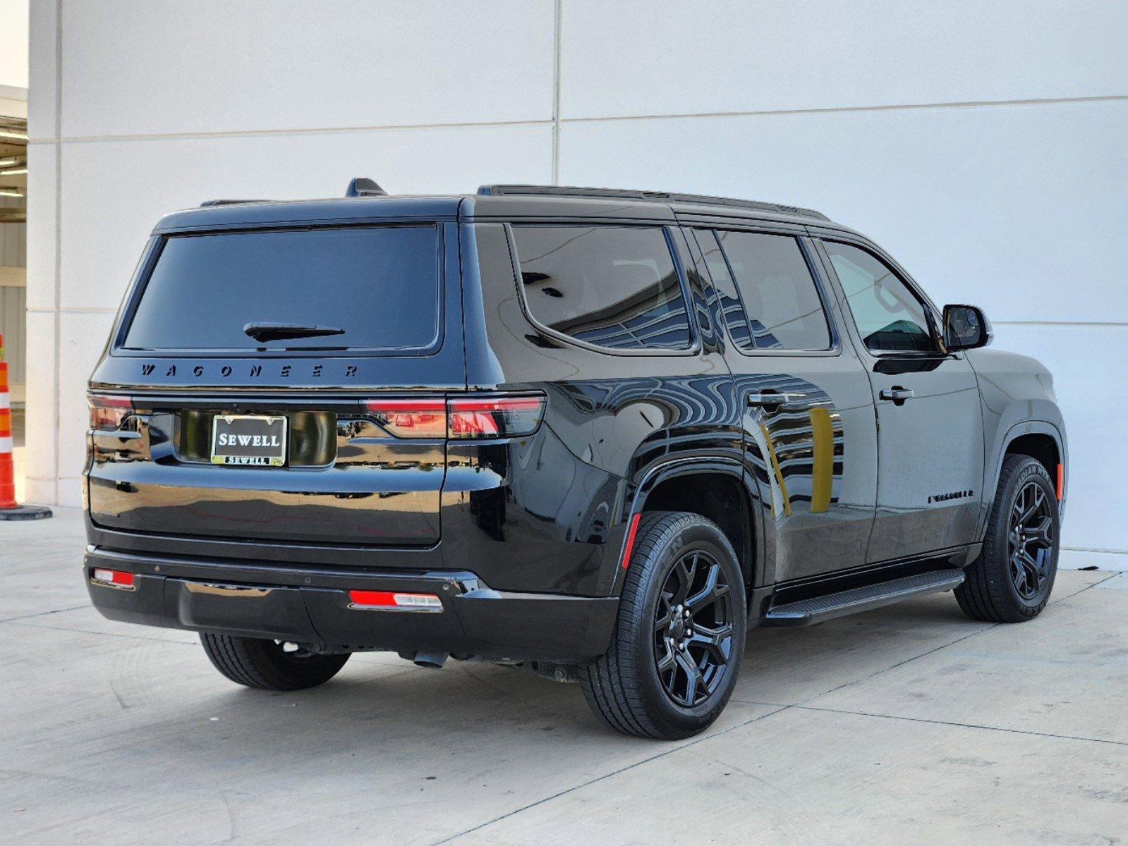 2023 Jeep Wagoneer Vehicle Photo in PLANO, TX 75024