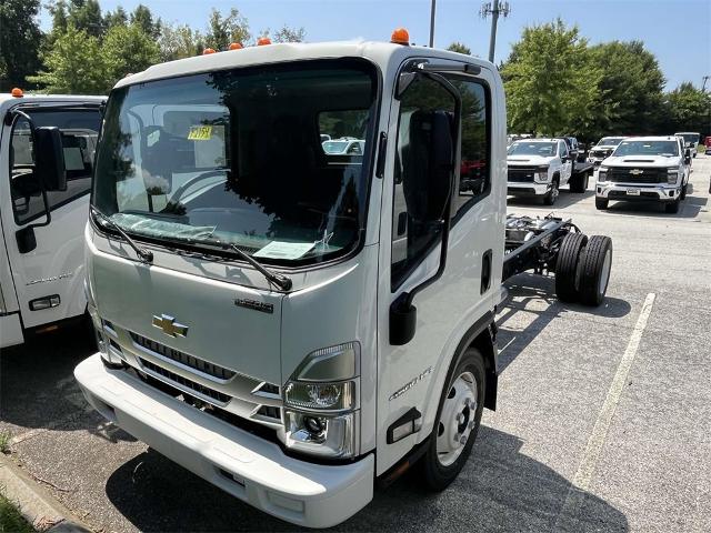 2025 Chevrolet 4500 HG LCF Gas Vehicle Photo in ALCOA, TN 37701-3235