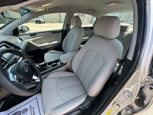 2018 Hyundai SONATA Vehicle Photo in TUPELO, MS 38801-6508