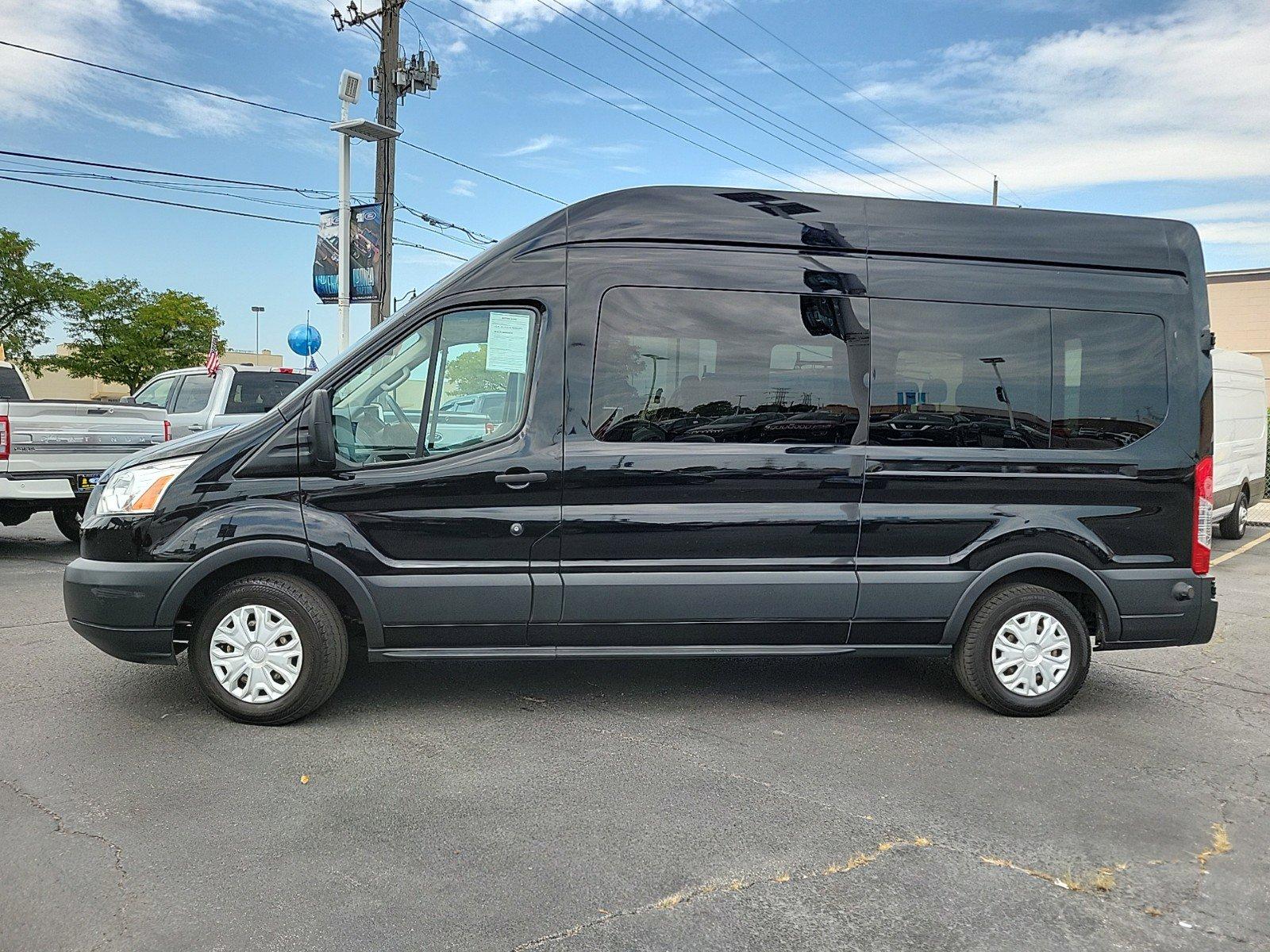 2017 Ford Transit Wagon Vehicle Photo in Saint Charles, IL 60174