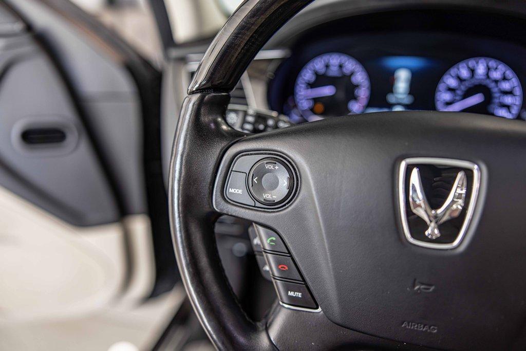 2014 Hyundai EQUUS Vehicle Photo in Plainfield, IL 60586