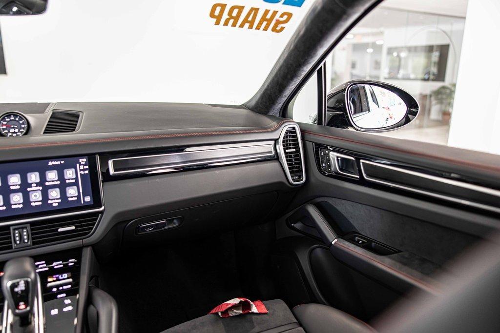 2023 Porsche Cayenne Vehicle Photo in Plainfield, IL 60586