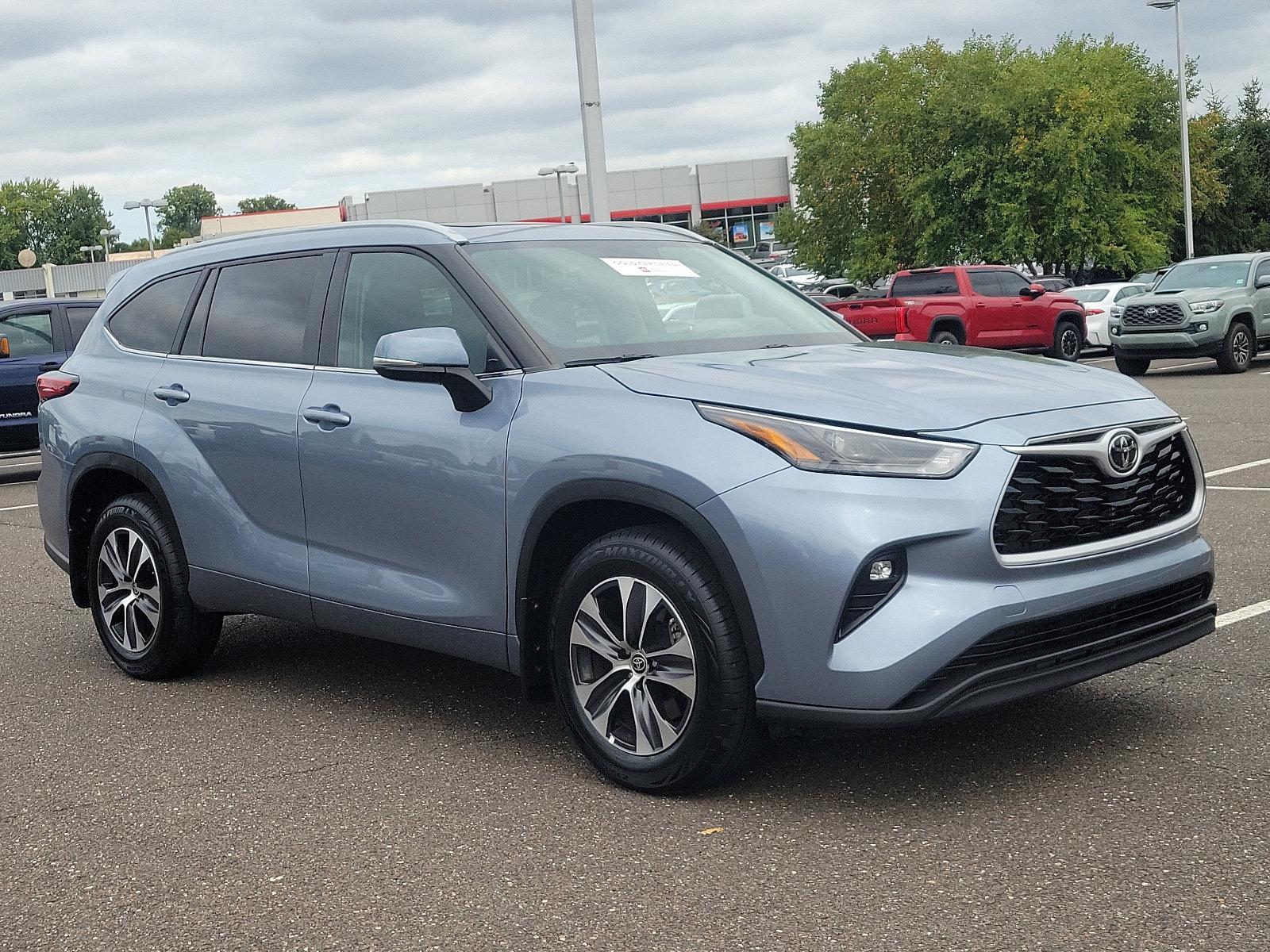 2023 Toyota Highlander Vehicle Photo in Trevose, PA 19053