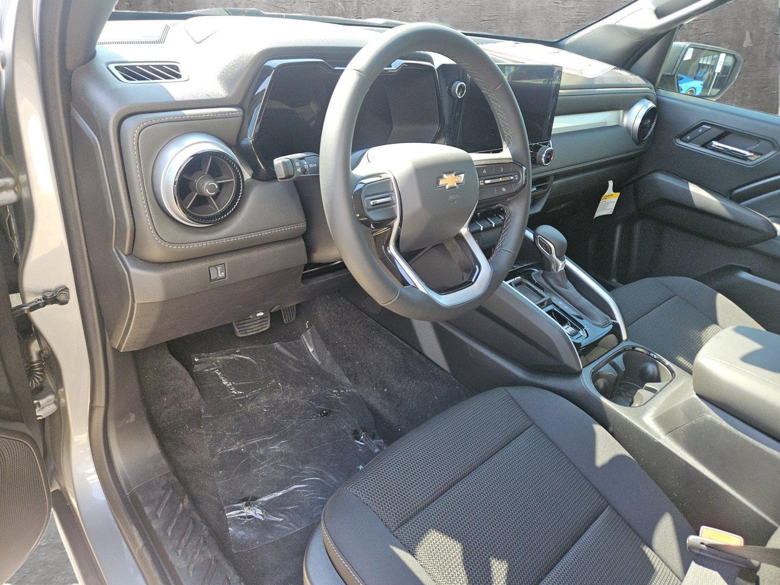 2024 Chevrolet Colorado Vehicle Photo in NORTH RICHLAND HILLS, TX 76180-7199