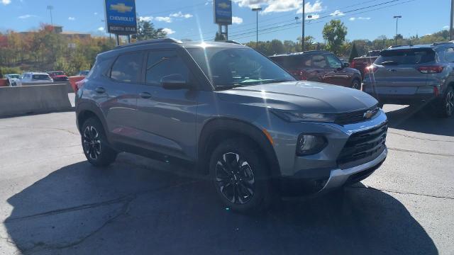 2022 Chevrolet Trailblazer Vehicle Photo in MOON TOWNSHIP, PA 15108-2571