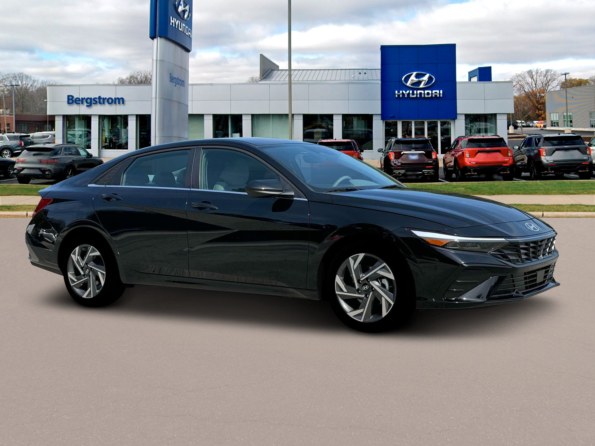 2025 Hyundai ELANTRA Vehicle Photo in Green Bay, WI 54304