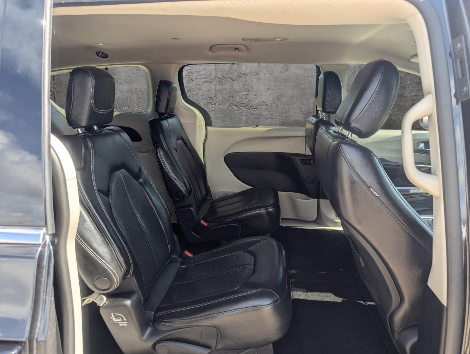 2022 Chrysler Pacifica Vehicle Photo in CORPUS CHRISTI, TX 78412-4902