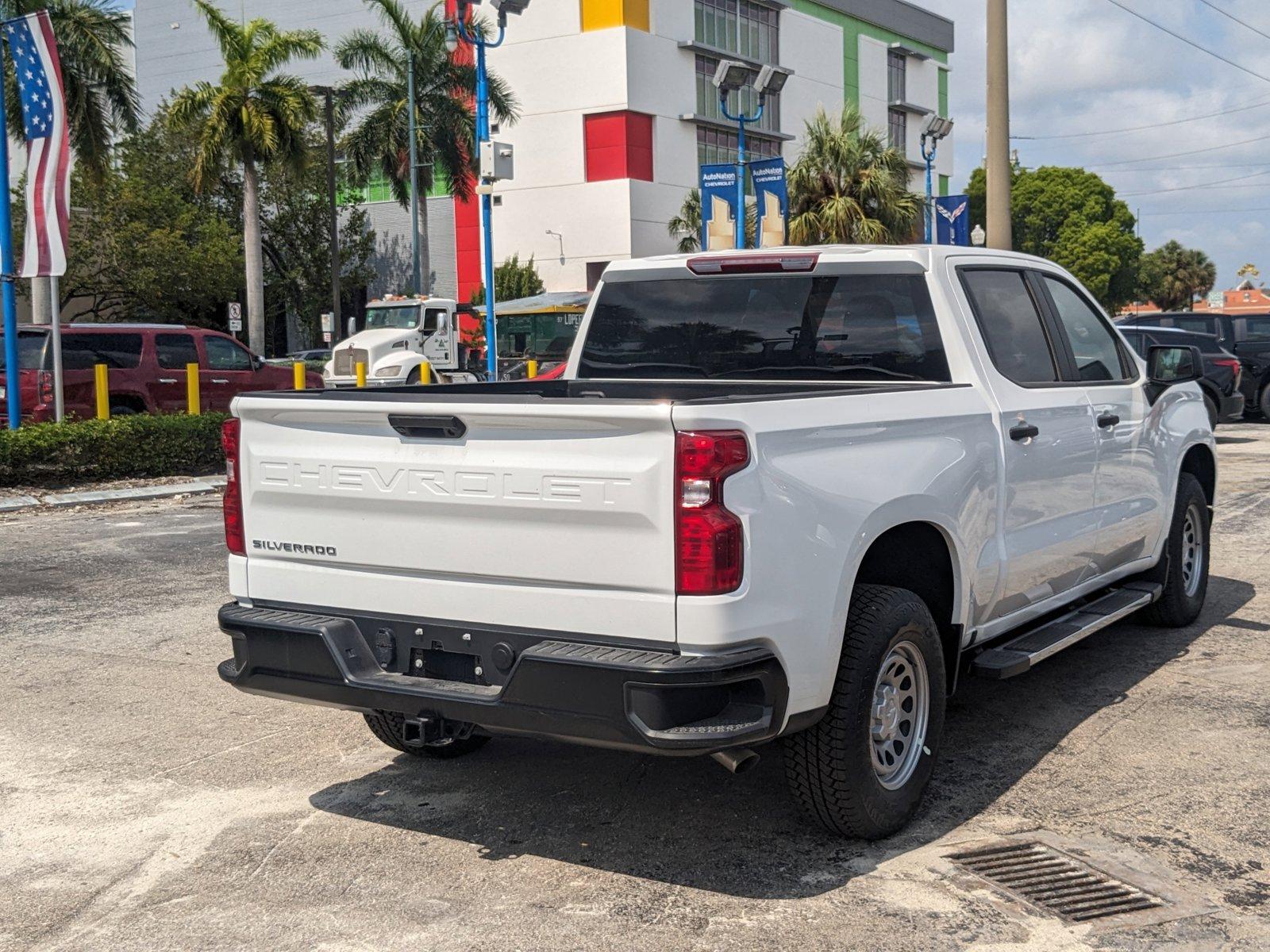 2024 Chevrolet Silverado 1500 Vehicle Photo in MIAMI, FL 33134-2699