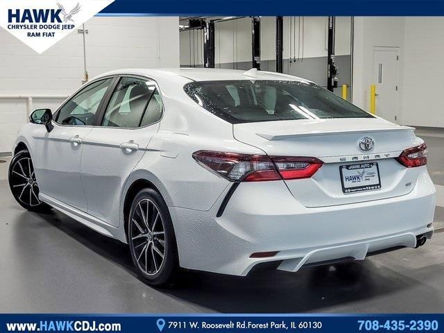 2022 Toyota Camry Vehicle Photo in Saint Charles, IL 60174