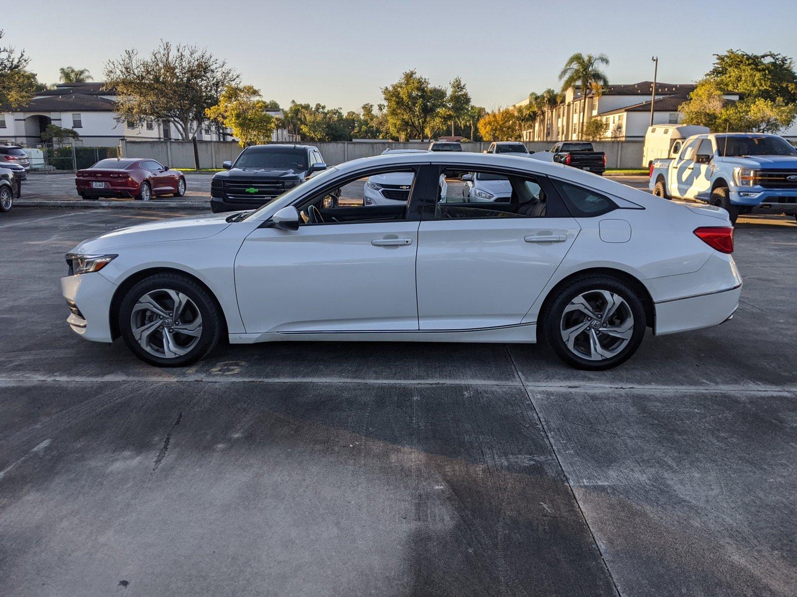 2018 Honda Accord Sedan Vehicle Photo in PEMBROKE PINES, FL 33024-6534