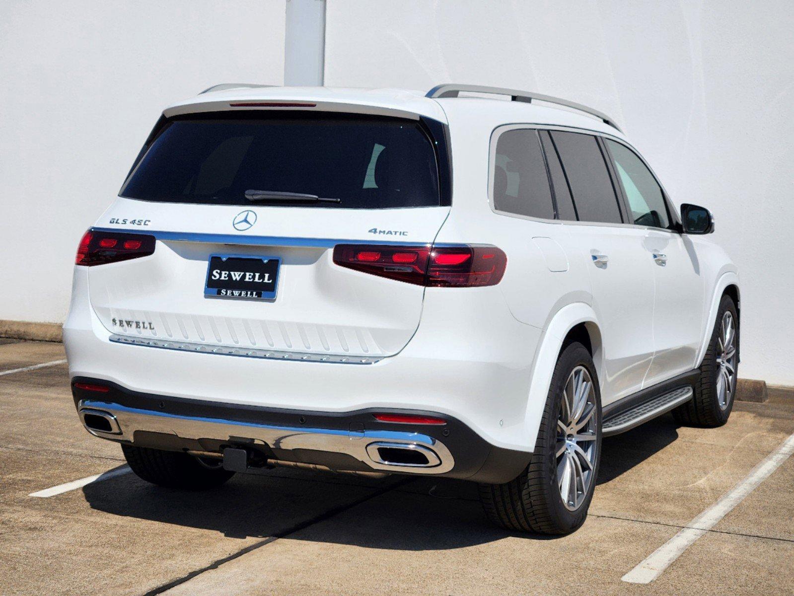 2025 Mercedes-Benz GLS Vehicle Photo in HOUSTON, TX 77079