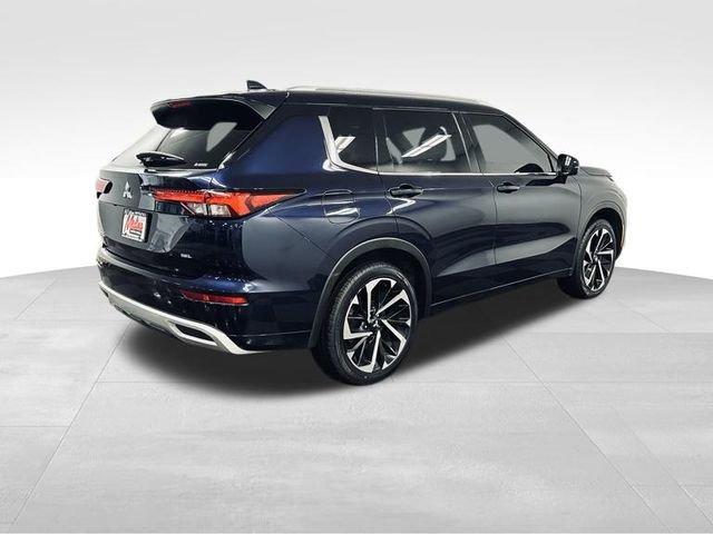 2022 Mitsubishi Outlander Vehicle Photo in MEDINA, OH 44256-9631