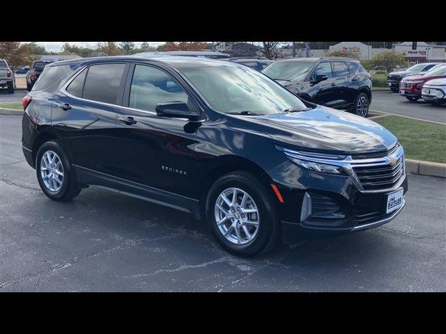 Used 2022 Chevrolet Equinox LT with VIN 3GNAXKEV1NL235556 for sale in Fenton, MO