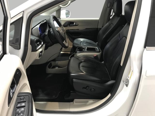 2022 Chrysler Pacifica Vehicle Photo in GREEN BAY, WI 54303-3330