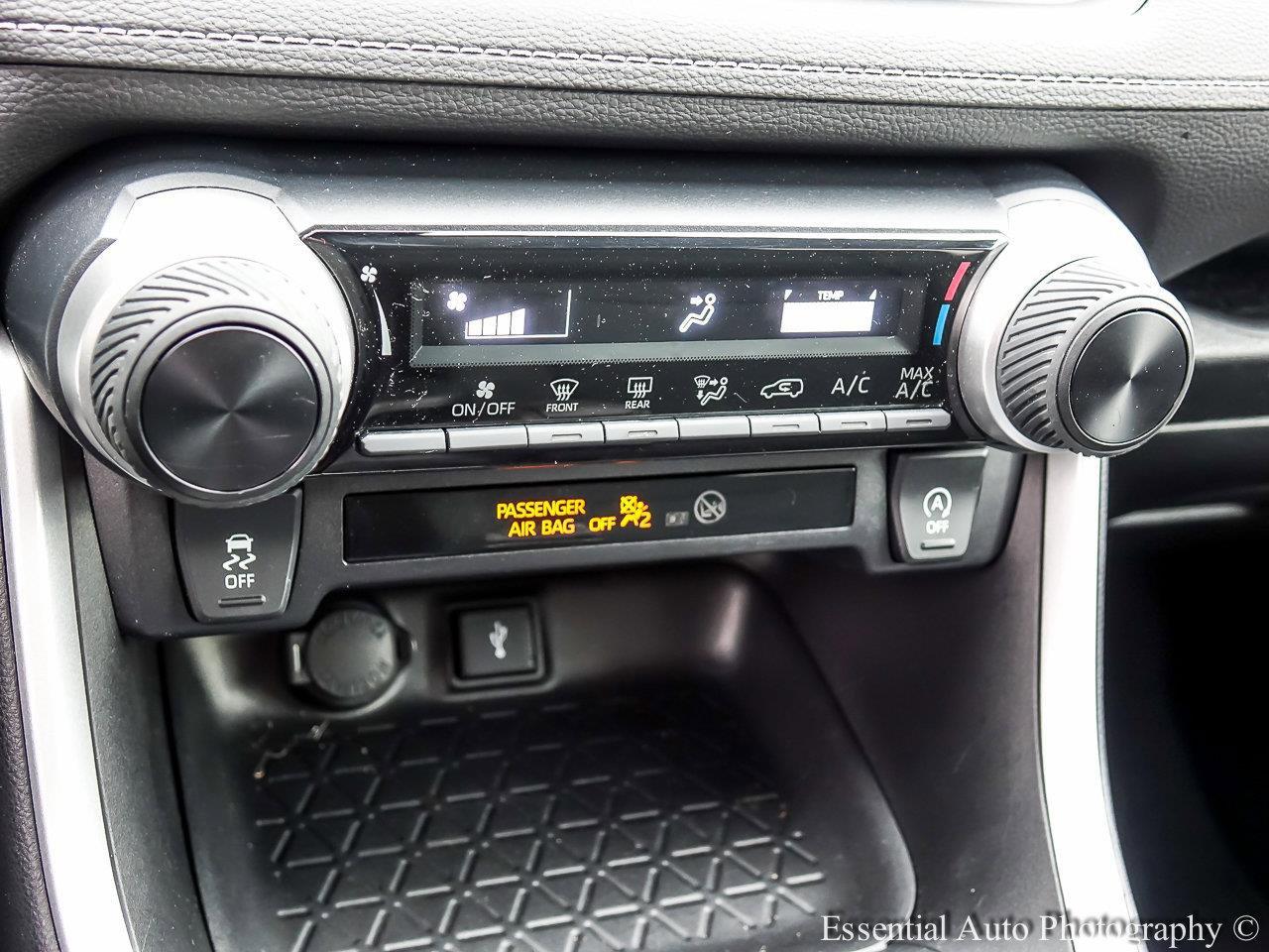 2021 Toyota RAV4 Vehicle Photo in Saint Charles, IL 60174