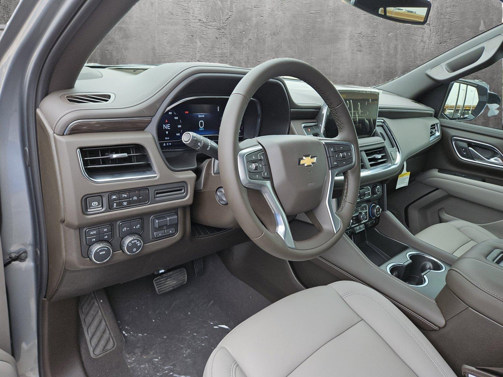 2024 Chevrolet Suburban Vehicle Photo in NORTH RICHLAND HILLS, TX 76180-7199