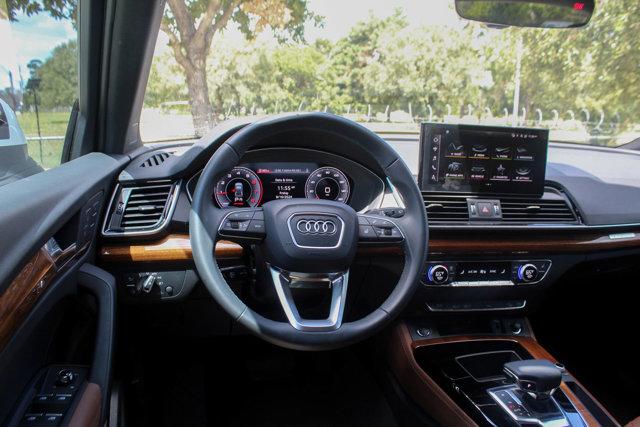 2024 Audi Q5 Vehicle Photo in HOUSTON, TX 77090