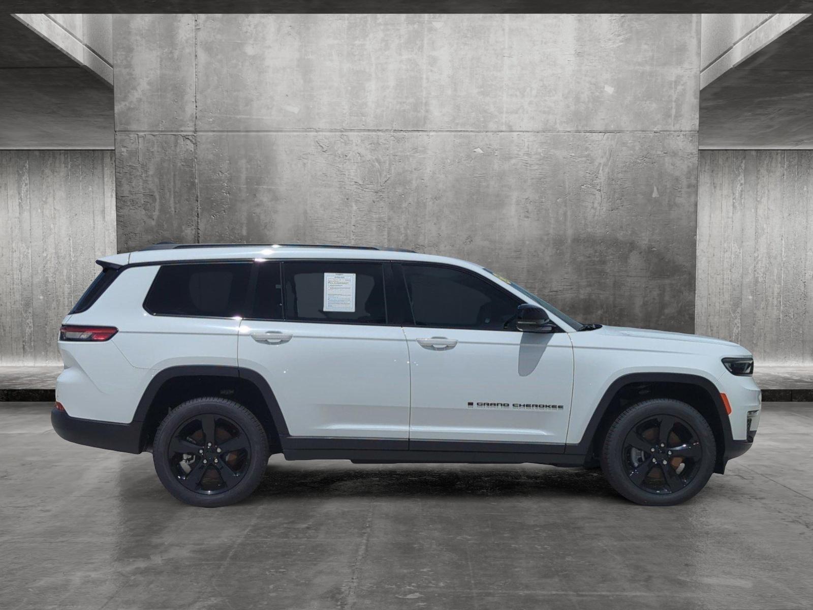 2024 Jeep Grand Cherokee L Vehicle Photo in Pembroke Pines, FL 33027