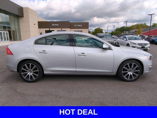 2017 Volvo S60 Vehicle Photo in Merrillville, IN 46410-5311