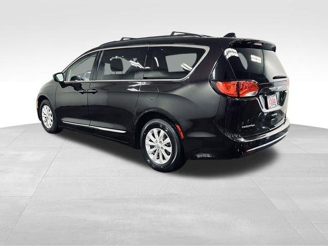 2017 Chrysler Pacifica Vehicle Photo in MEDINA, OH 44256-9631