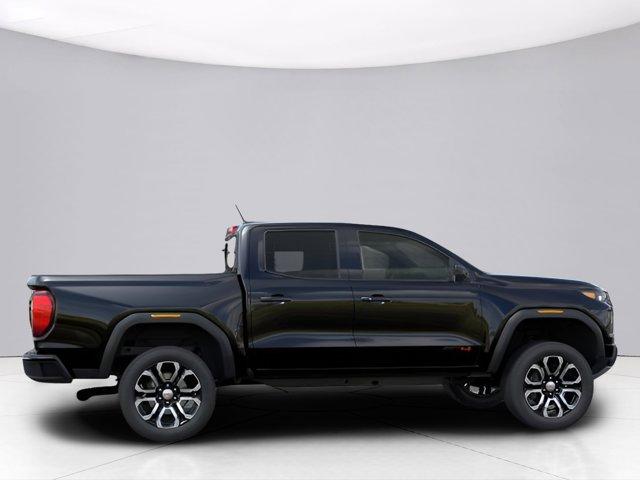 2024 GMC Canyon Vehicle Photo in LEOMINSTER, MA 01453-2952