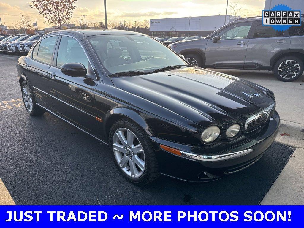 2003 Jaguar X-TYPE Vehicle Photo in Saint Charles, IL 60174