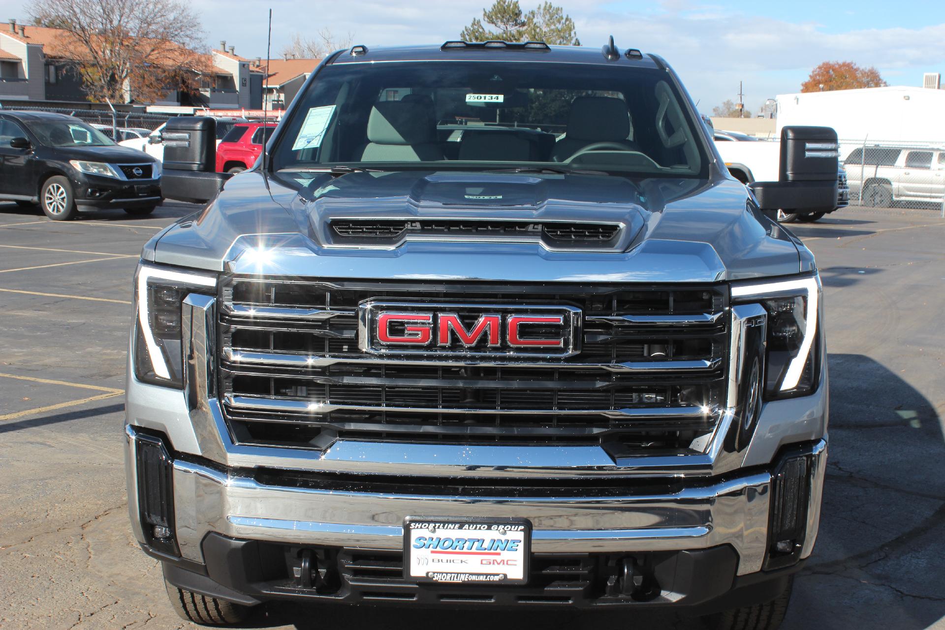 2025 GMC Sierra 2500 HD Vehicle Photo in AURORA, CO 80012-4011