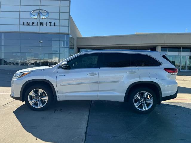 2019 Toyota Highlander Vehicle Photo in Grapevine, TX 76051