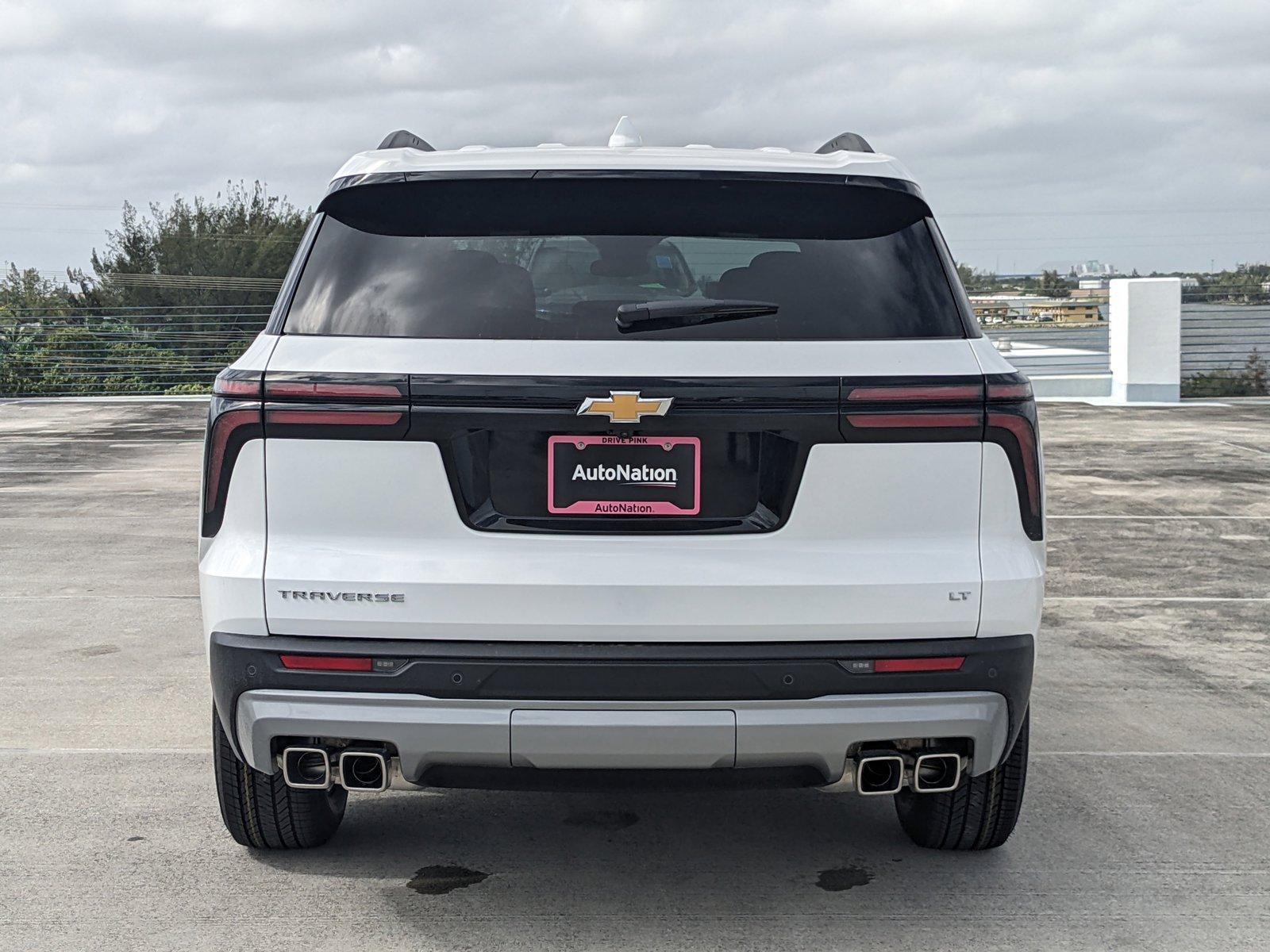 2024 Chevrolet Traverse Vehicle Photo in GREENACRES, FL 33463-3207