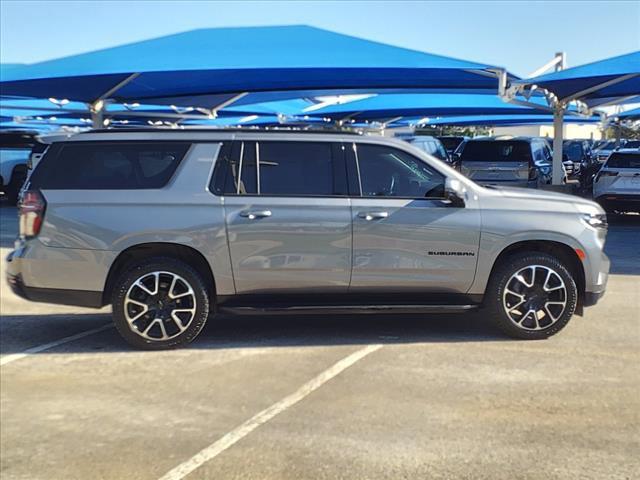 2022 Chevrolet Suburban Vehicle Photo in DENTON, TX 76210-9321