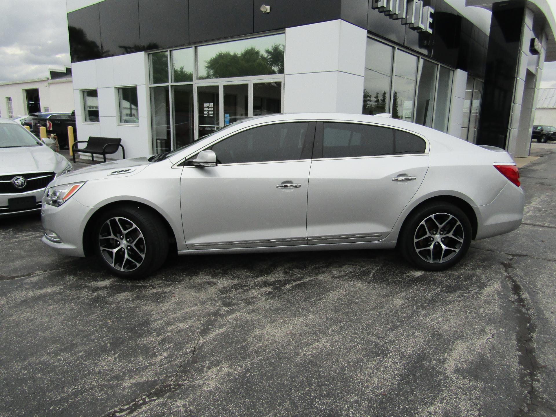 2016 Buick LaCrosse Vehicle Photo in GREENVILLE, OH 45331-1026