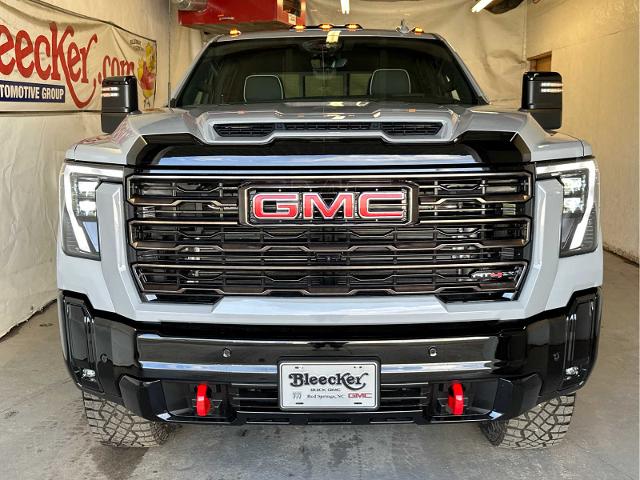 2025 GMC Sierra 2500 HD Vehicle Photo in RED SPRINGS, NC 28377-1640