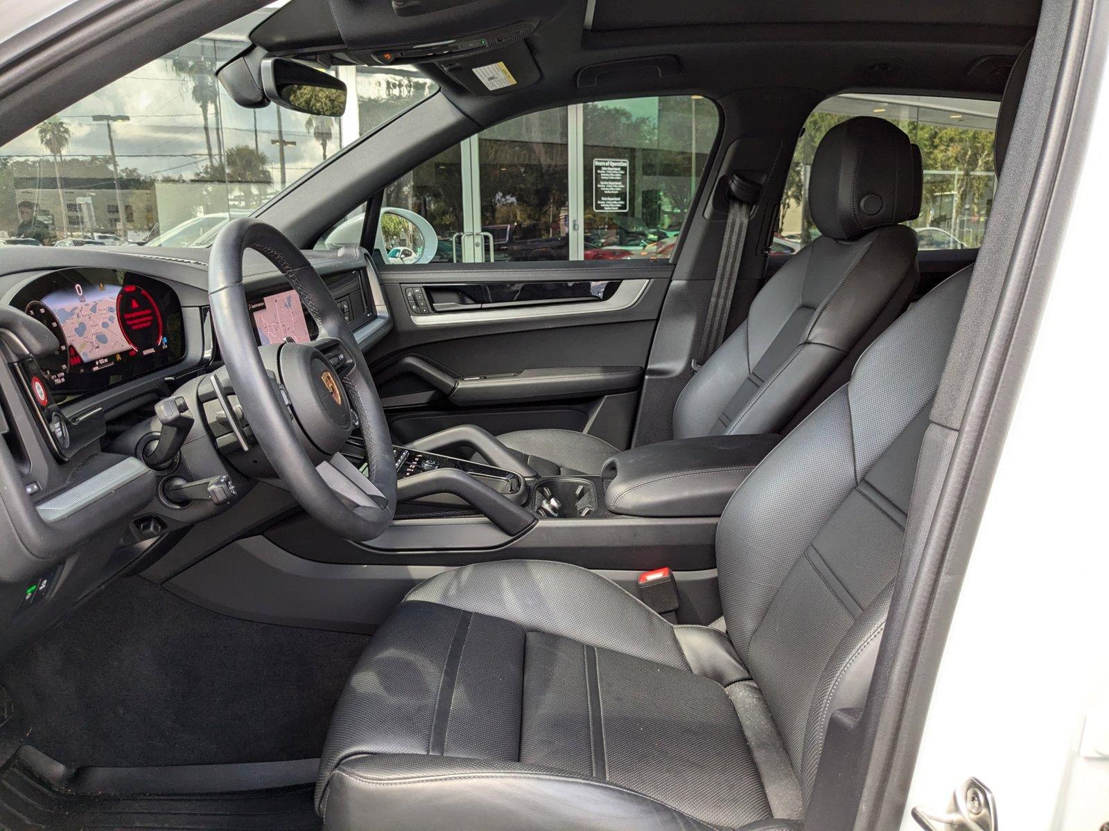 2024 Porsche Cayenne Vehicle Photo in Maitland, FL 32751