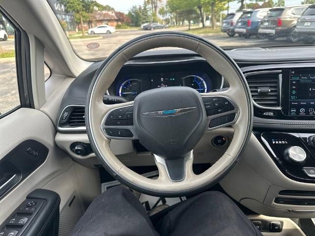 2020 Chrysler Pacifica Vehicle Photo in Canton, MI 48188