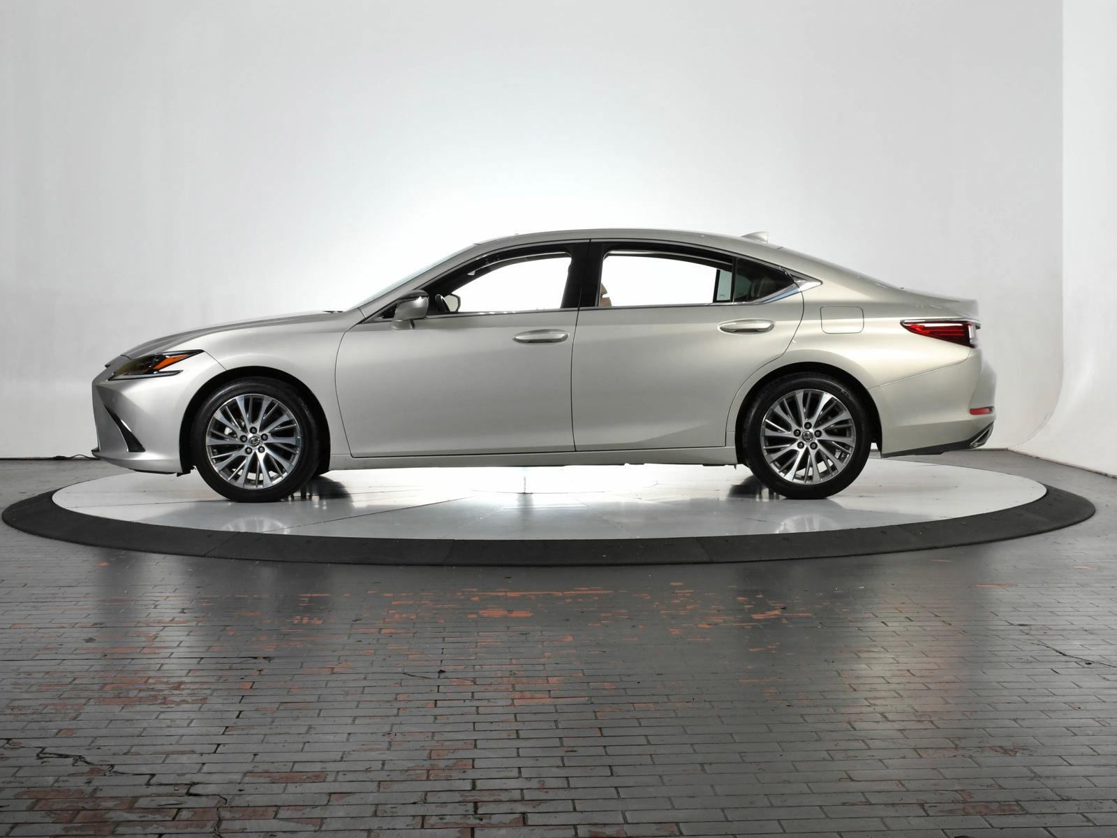 2019 Lexus ES 350 Vehicle Photo in DALLAS, TX 75235